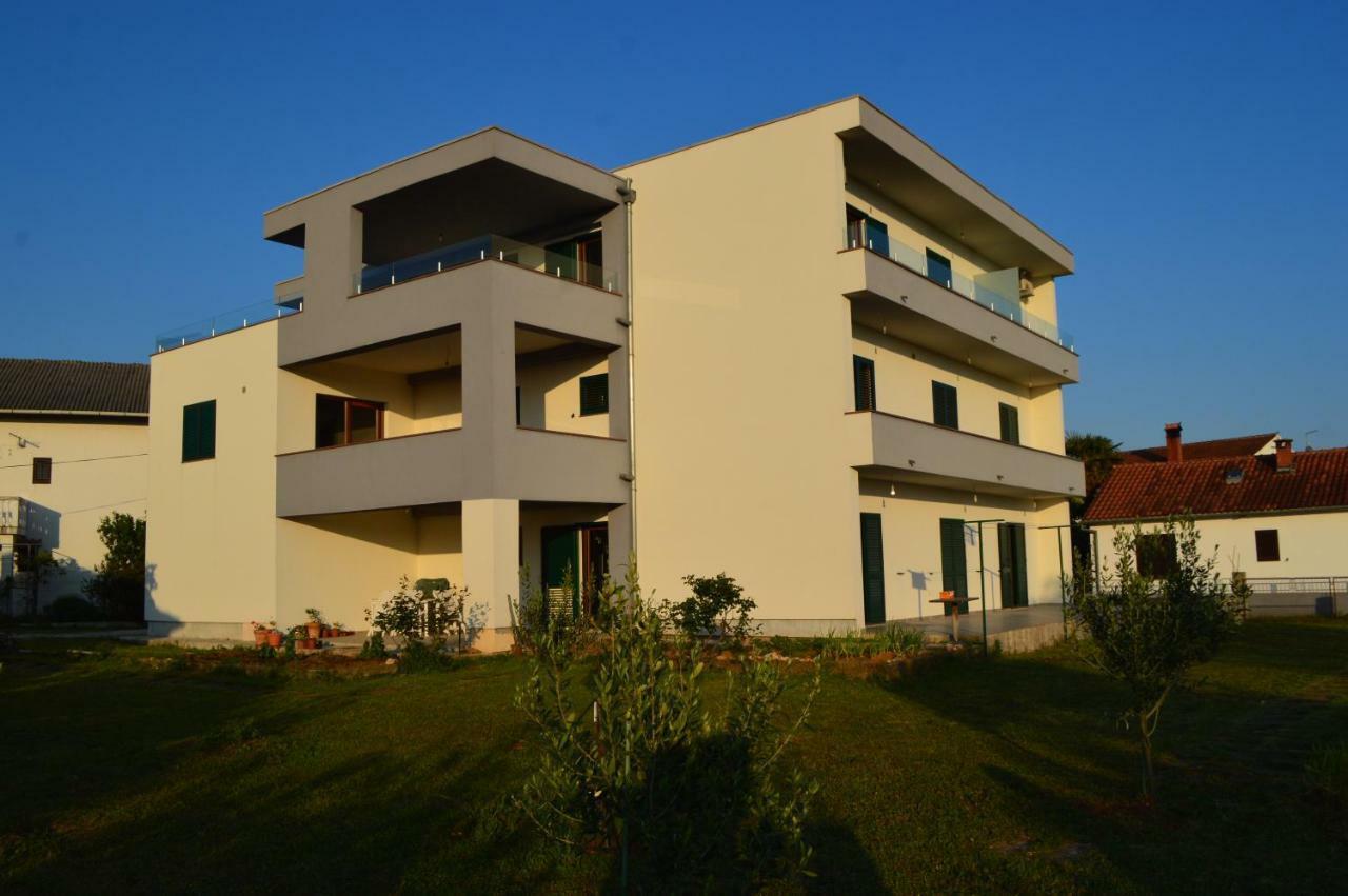 Apartmani Mila Sukošan Exteriör bild